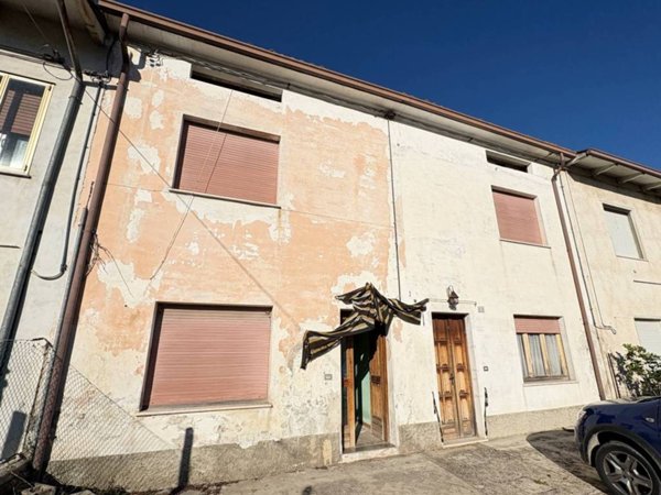 rudere in vendita a Castel Goffredo in zona Sant'Anna