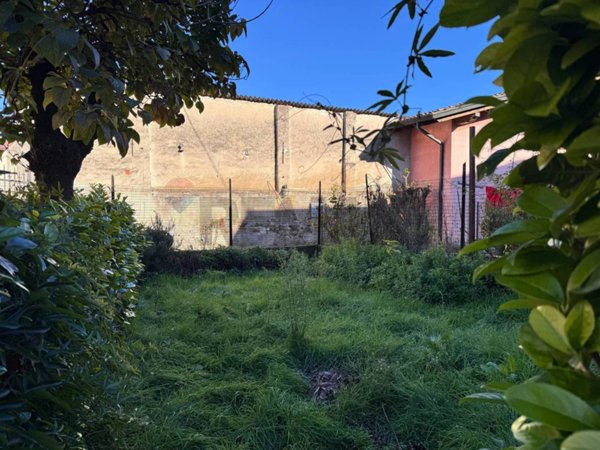 casa indipendente in vendita a Castel Goffredo in zona Casalpoglio