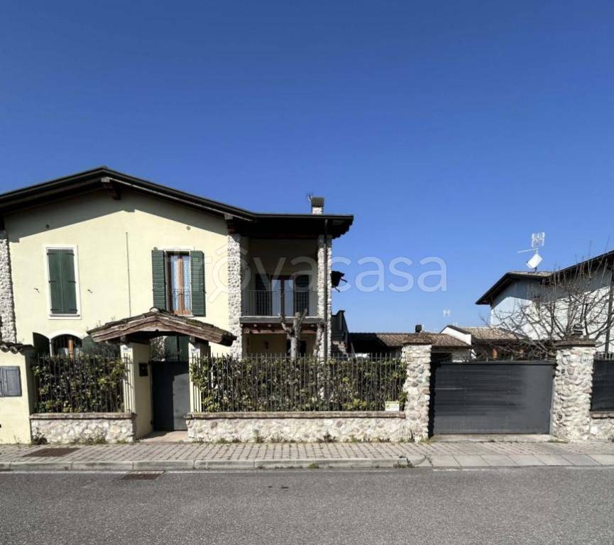 appartamento in vendita a Castel Goffredo in zona Selvole