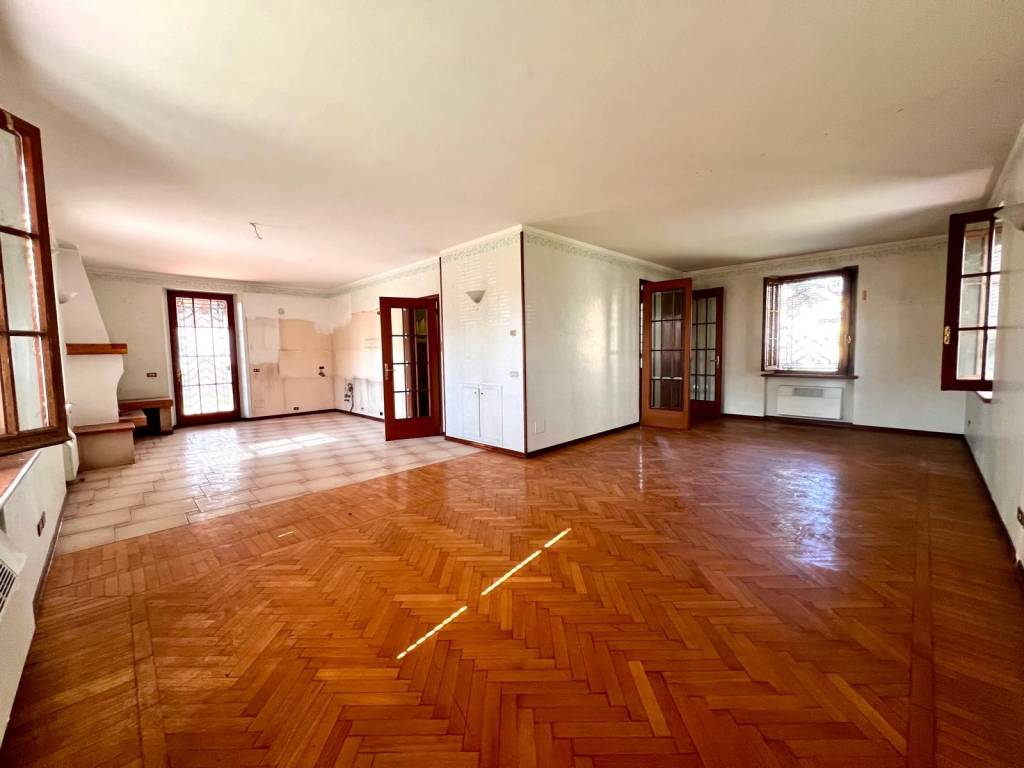 casa indipendente in vendita a Castel Goffredo in zona Villa