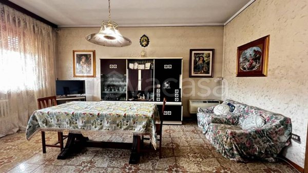 casa indipendente in vendita a Castel Goffredo in zona Villa