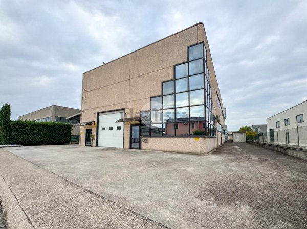 capannone in vendita a Castel Goffredo