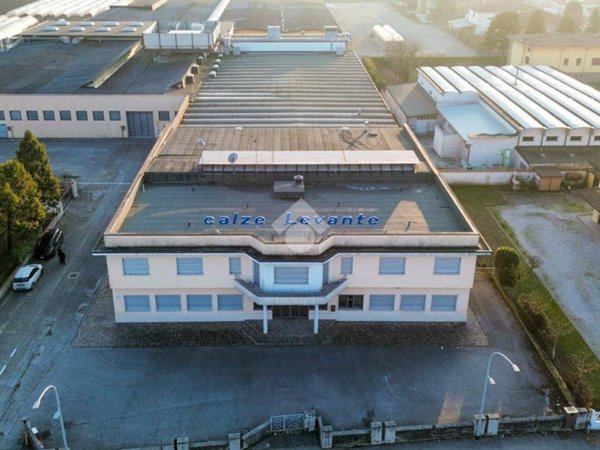 locale commerciale in vendita a Castel Goffredo