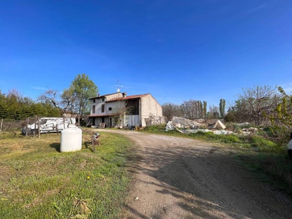 casa indipendente in vendita a Castel Goffredo in zona Selvole