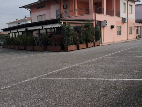 casa indipendente in vendita a Castel Goffredo in zona Villa