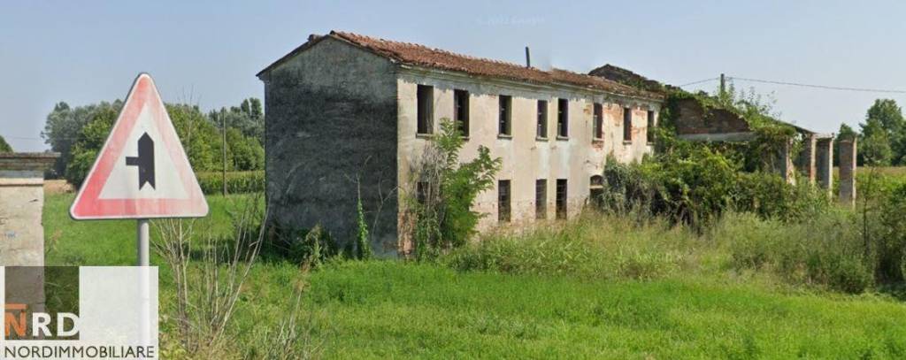 casale in vendita a Castellucchio