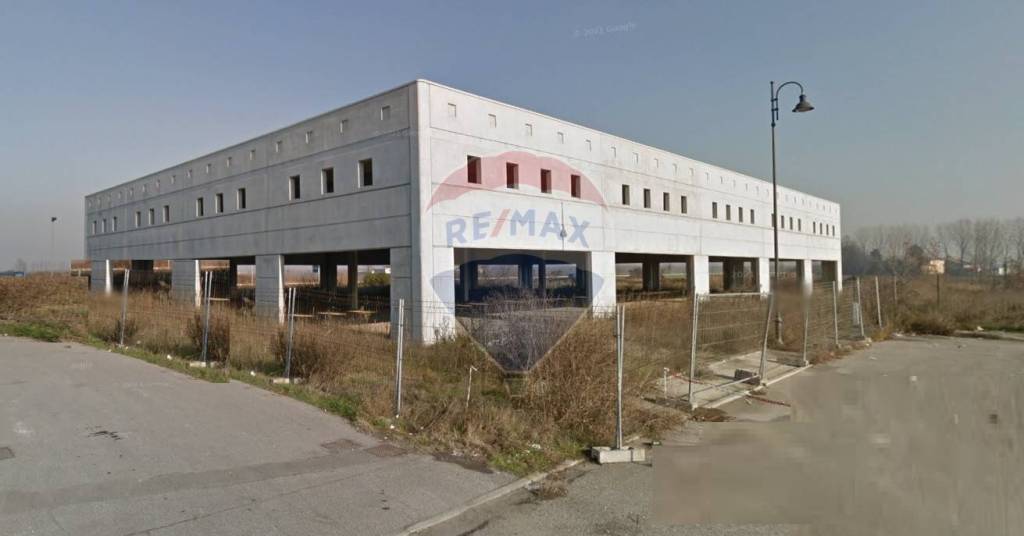 locale commerciale in vendita a Castellucchio