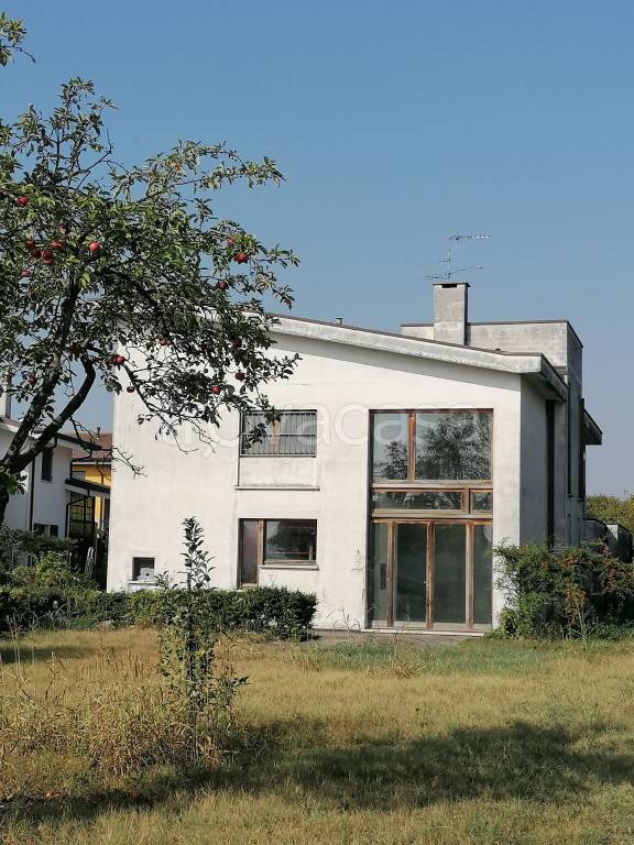casa indipendente in vendita a Castellucchio in zona Gabbiana