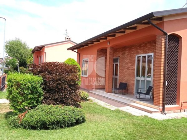 casa indipendente in vendita a Castellucchio