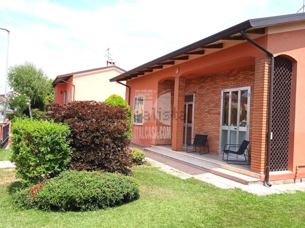 casa indipendente in vendita a Castellucchio