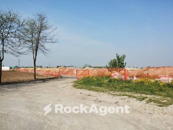 terreno edificabile in vendita a Castellucchio