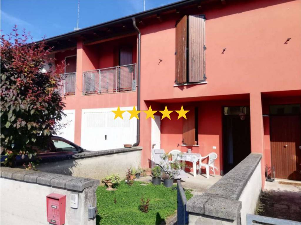 casa indipendente in vendita a Castellucchio