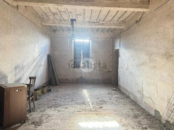 casale in vendita a Castellucchio