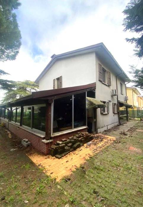 casa indipendente in vendita a Castellucchio in zona Sarginesco