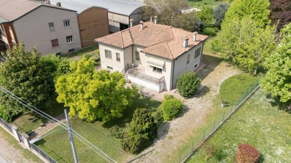 casa indipendente in vendita a Castellucchio