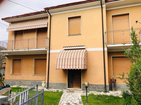 casa indipendente in vendita a Castiglione delle Stiviere