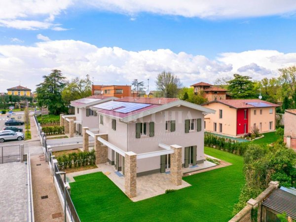 casa indipendente in vendita a Castiglione delle Stiviere