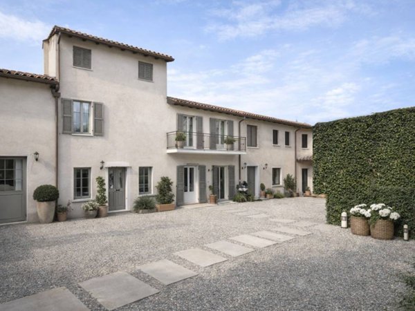 casa indipendente in vendita a Castiglione delle Stiviere in zona Astore