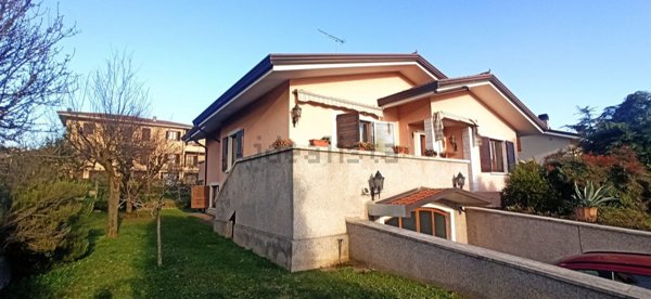 casa indipendente in vendita a Castiglione delle Stiviere
