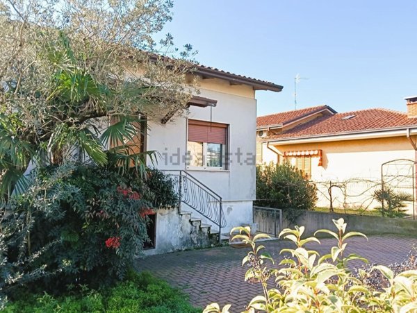 casa indipendente in vendita a Castiglione delle Stiviere