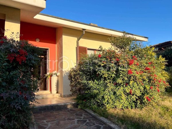 casa indipendente in vendita a Castiglione delle Stiviere