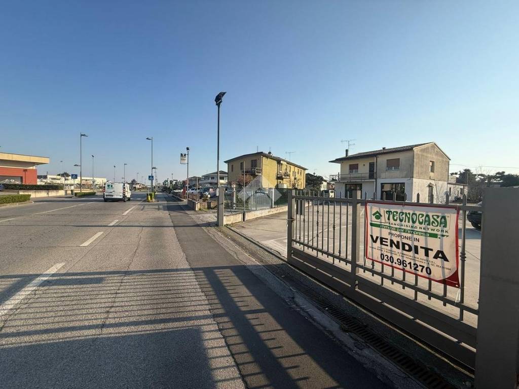 negozio in vendita a Castiglione delle Stiviere