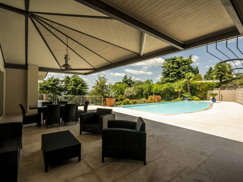 casa indipendente in vendita a Castiglione delle Stiviere