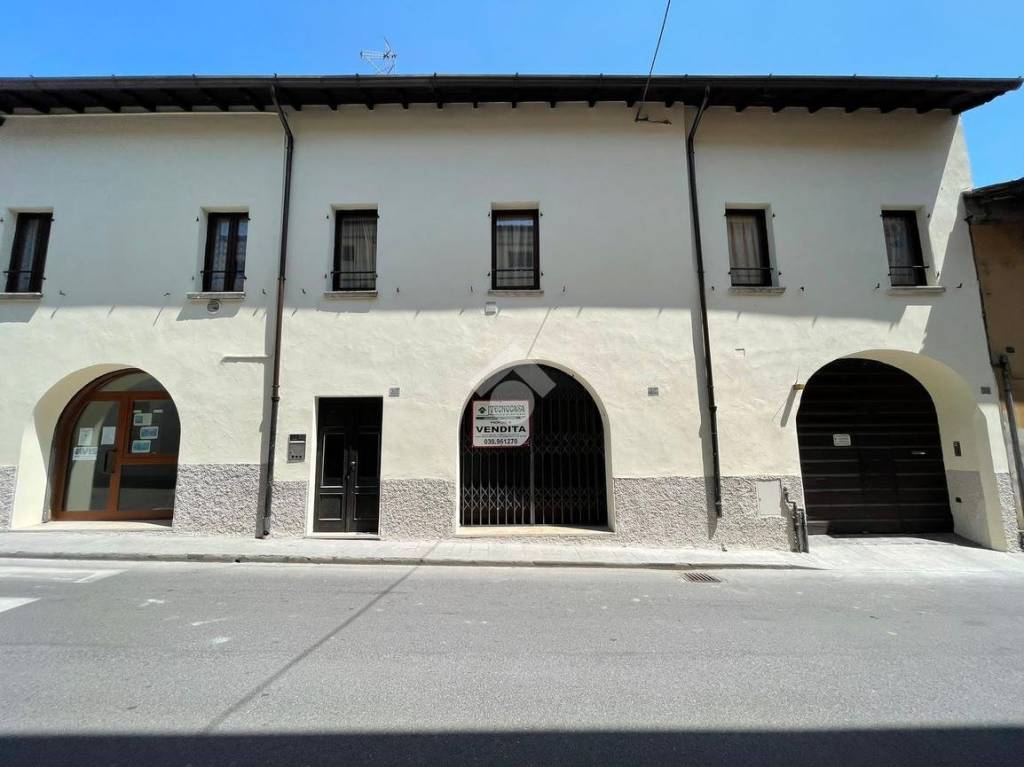 negozio in vendita a Castiglione delle Stiviere