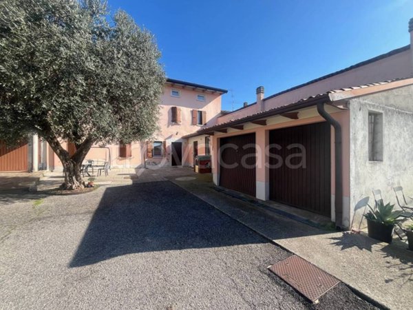 casa indipendente in vendita a Castiglione delle Stiviere