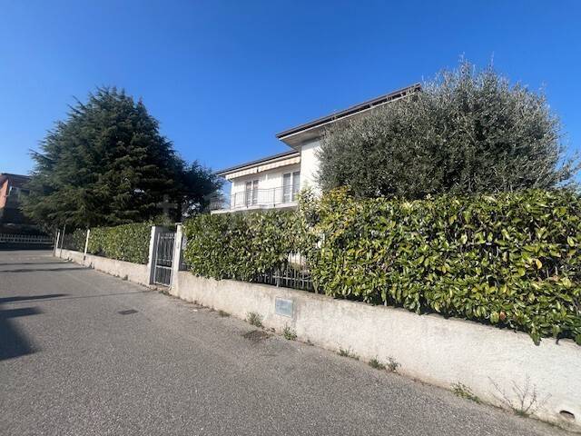 casa indipendente in vendita a Castiglione delle Stiviere