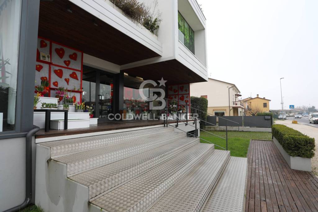 negozio in vendita a Castiglione delle Stiviere