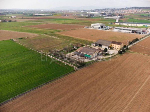 casa indipendente in vendita a Castiglione delle Stiviere