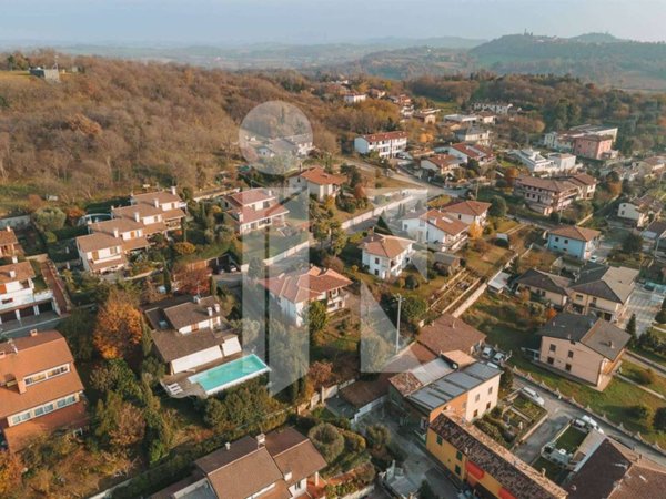 casa indipendente in vendita a Castiglione delle Stiviere