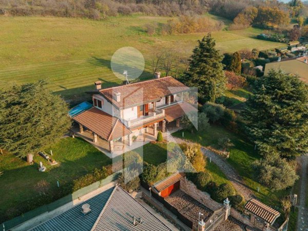 casa indipendente in vendita a Castiglione delle Stiviere
