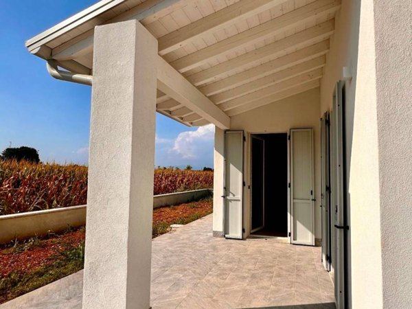 casa indipendente in vendita a Castiglione delle Stiviere
