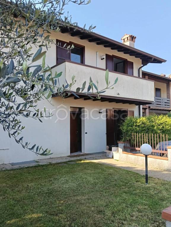 casa indipendente in vendita a Castiglione delle Stiviere