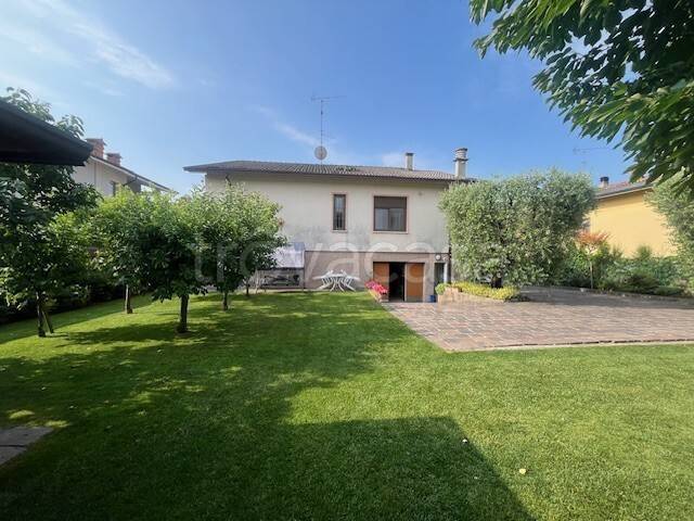 casa indipendente in vendita a Castiglione delle Stiviere
