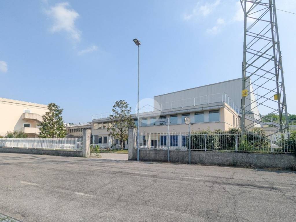 negozio in vendita a Castiglione delle Stiviere