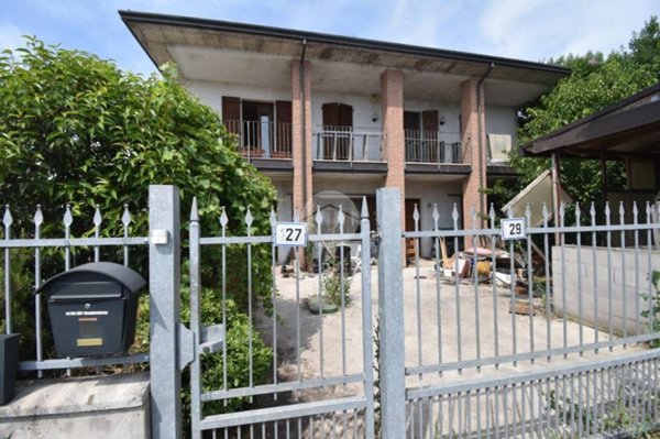 casa indipendente in vendita a Castiglione delle Stiviere in zona San Vigilio