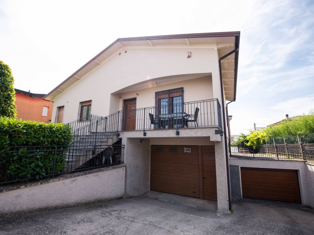 casa indipendente in vendita a Castiglione delle Stiviere