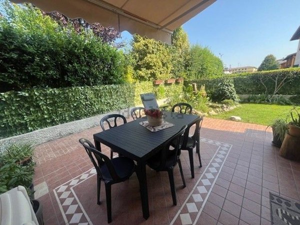 casa indipendente in vendita a Castiglione delle Stiviere
