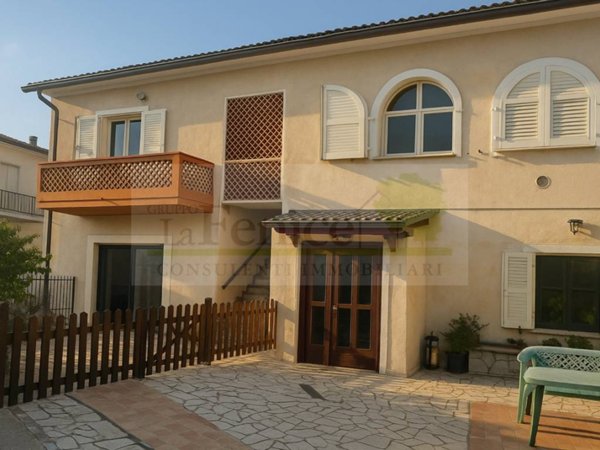 casa indipendente in vendita a Castiglione delle Stiviere