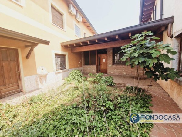 appartamento in vendita a Castiglione delle Stiviere in zona Gozzolina