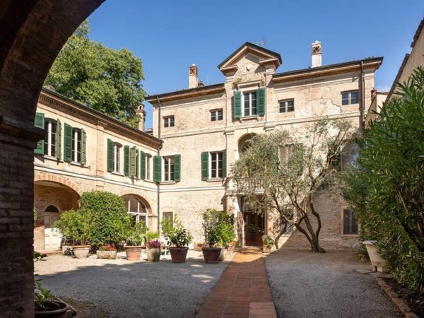 villa in vendita a Castiglione delle Stiviere