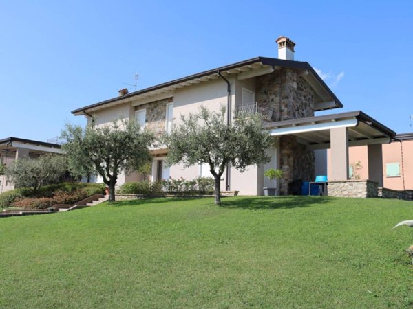 casa indipendente in vendita a Castiglione delle Stiviere