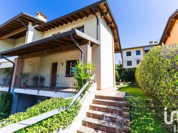 casa indipendente in vendita a Castiglione delle Stiviere