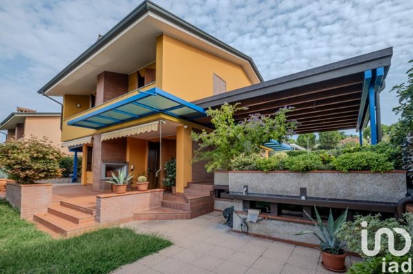 casa indipendente in vendita a Castiglione delle Stiviere