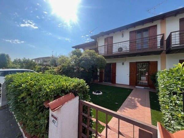 casa indipendente in vendita a Castiglione delle Stiviere