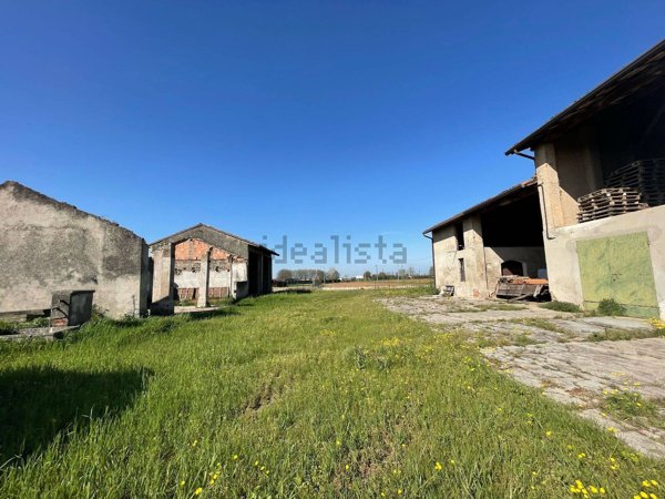 appartamento in vendita a Castiglione delle Stiviere in zona Gozzolina