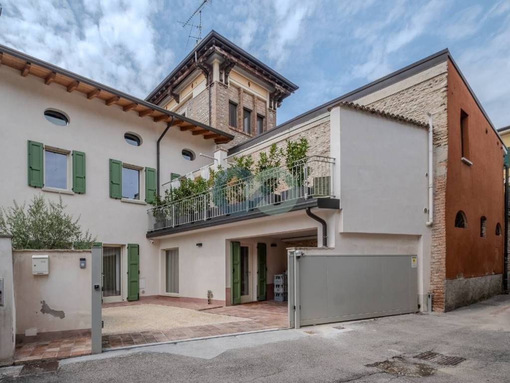 casa indipendente in vendita a Castiglione delle Stiviere